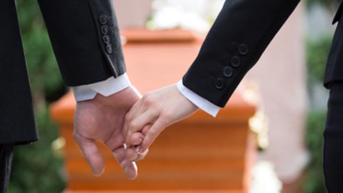 Tips for Selecting the Right Type of Funeral Casket