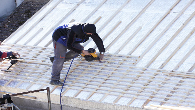 Top Three Benefits of Hiring A Commercial Roofing Contractor in Nashville