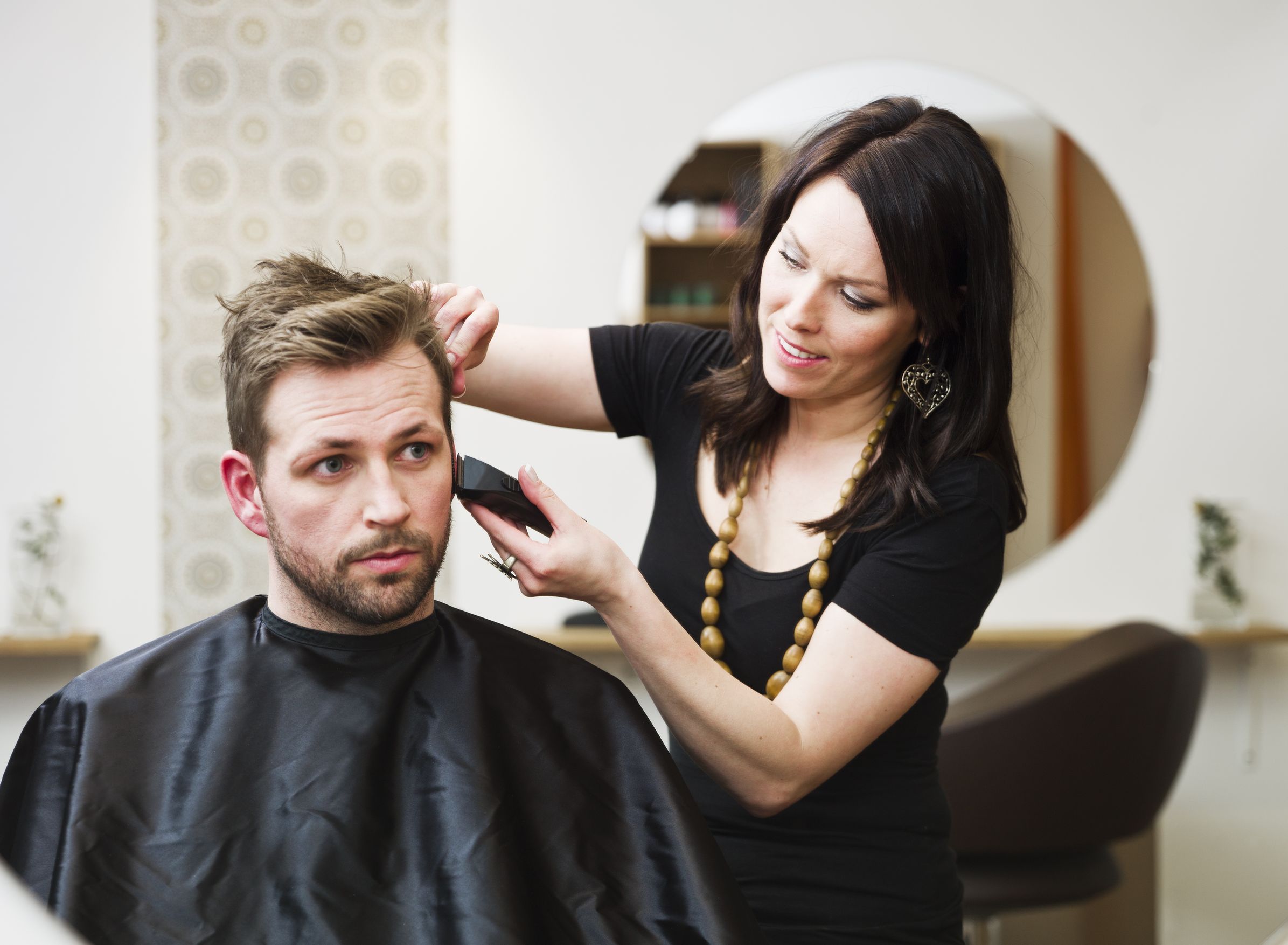 What Can People Expect to Learn in Cosmetology School in Kansas City?