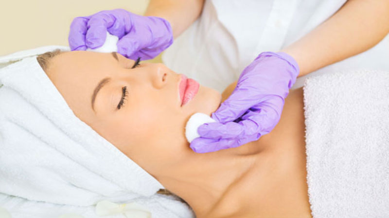 Esthetician Classes Are The Key To Helping Clients Look Their Best