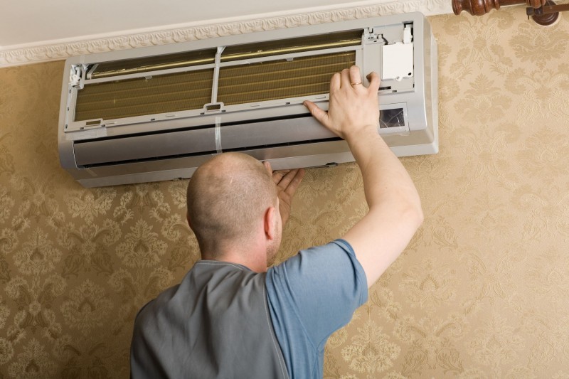 4 Reasons To Hire An Air Conditioner Service